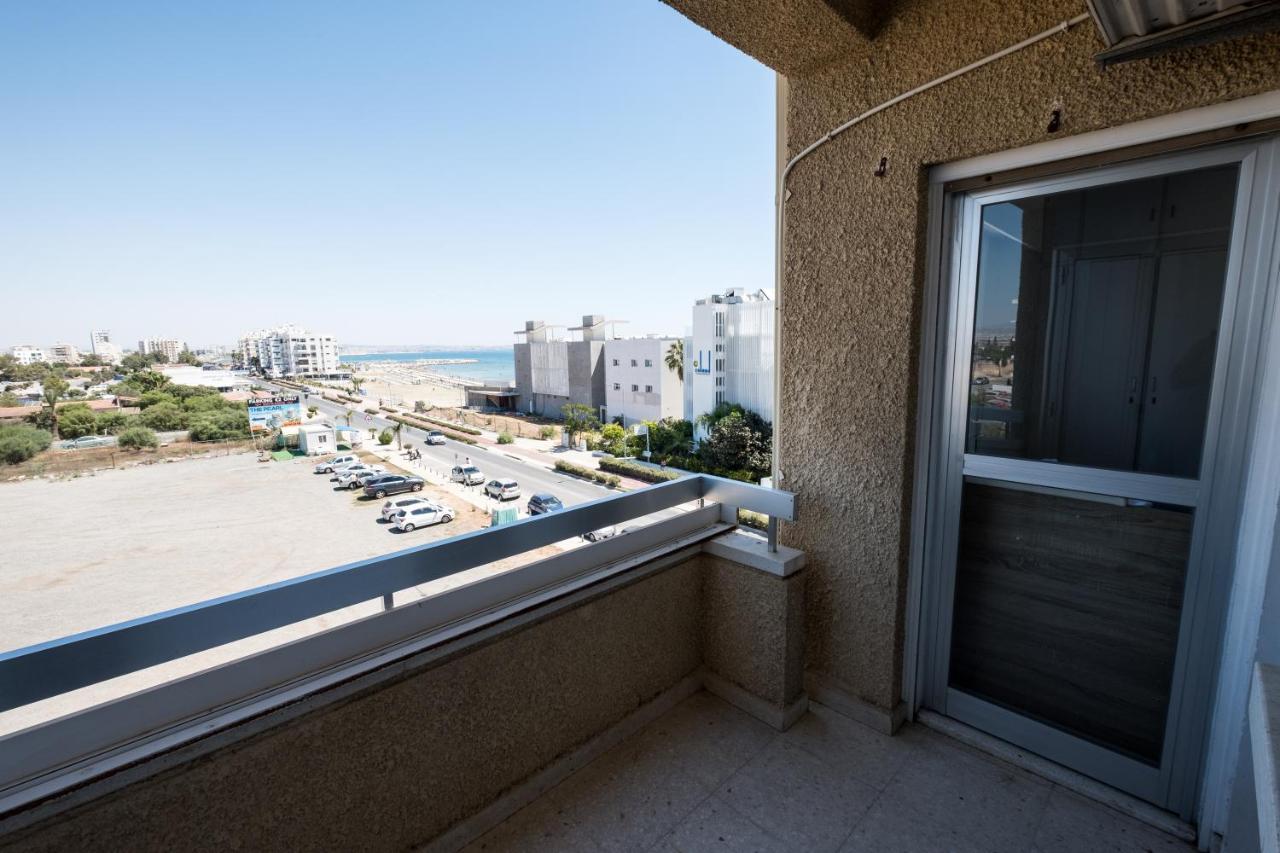 Apollon Sea View Beachfront Ap 302 Larnaca Exterior photo