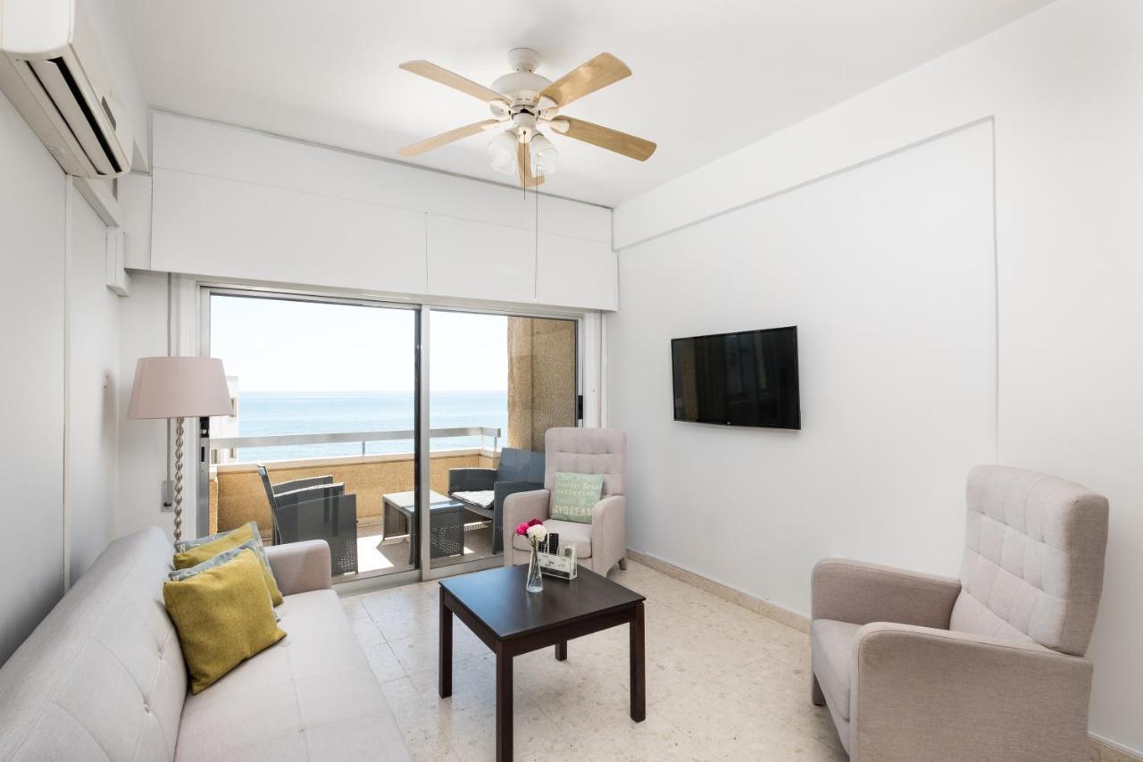 Apollon Sea View Beachfront Ap 302 Larnaca Exterior photo